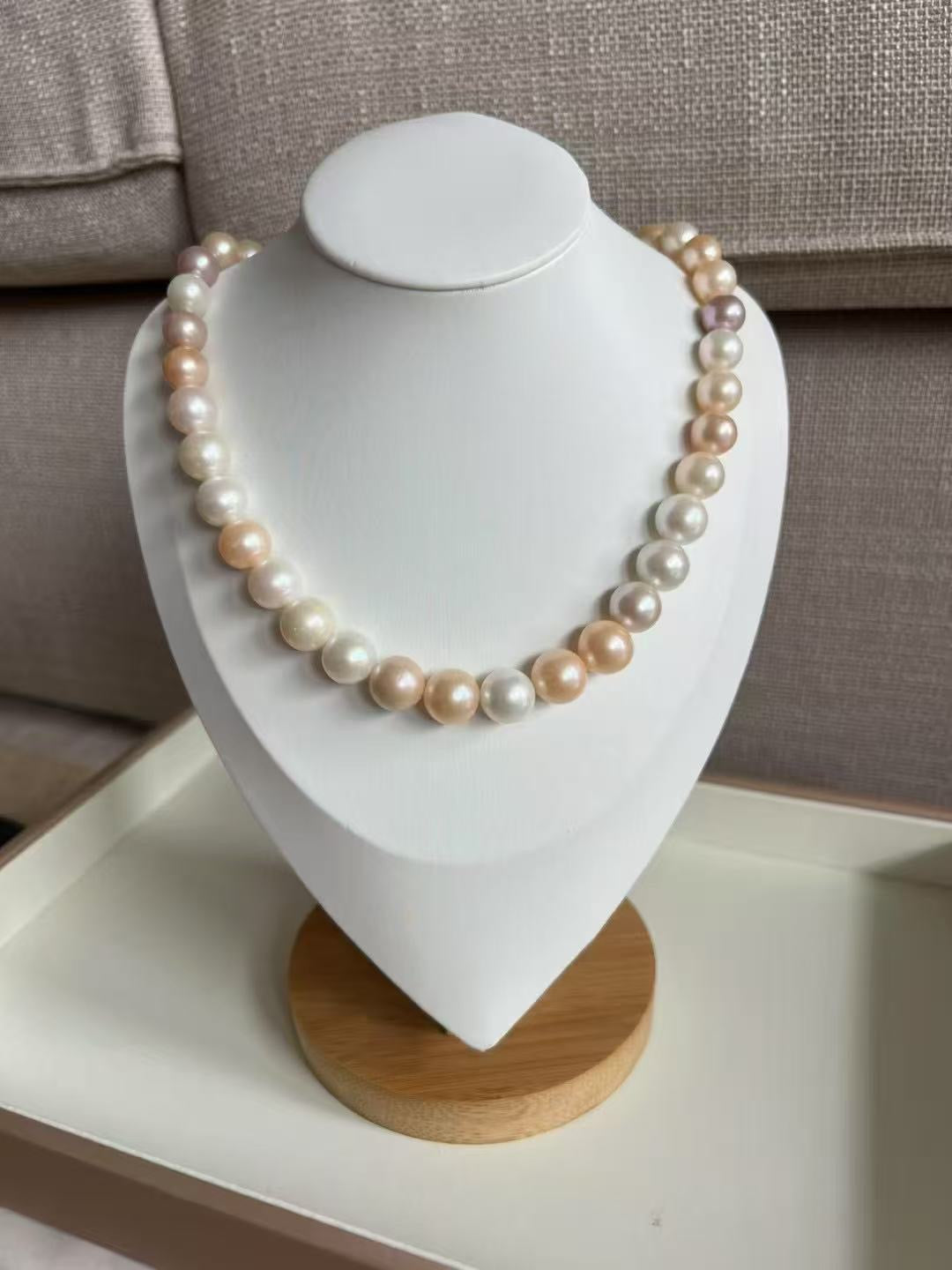 Moonlight – Aurora Candy Freshwater Pearls