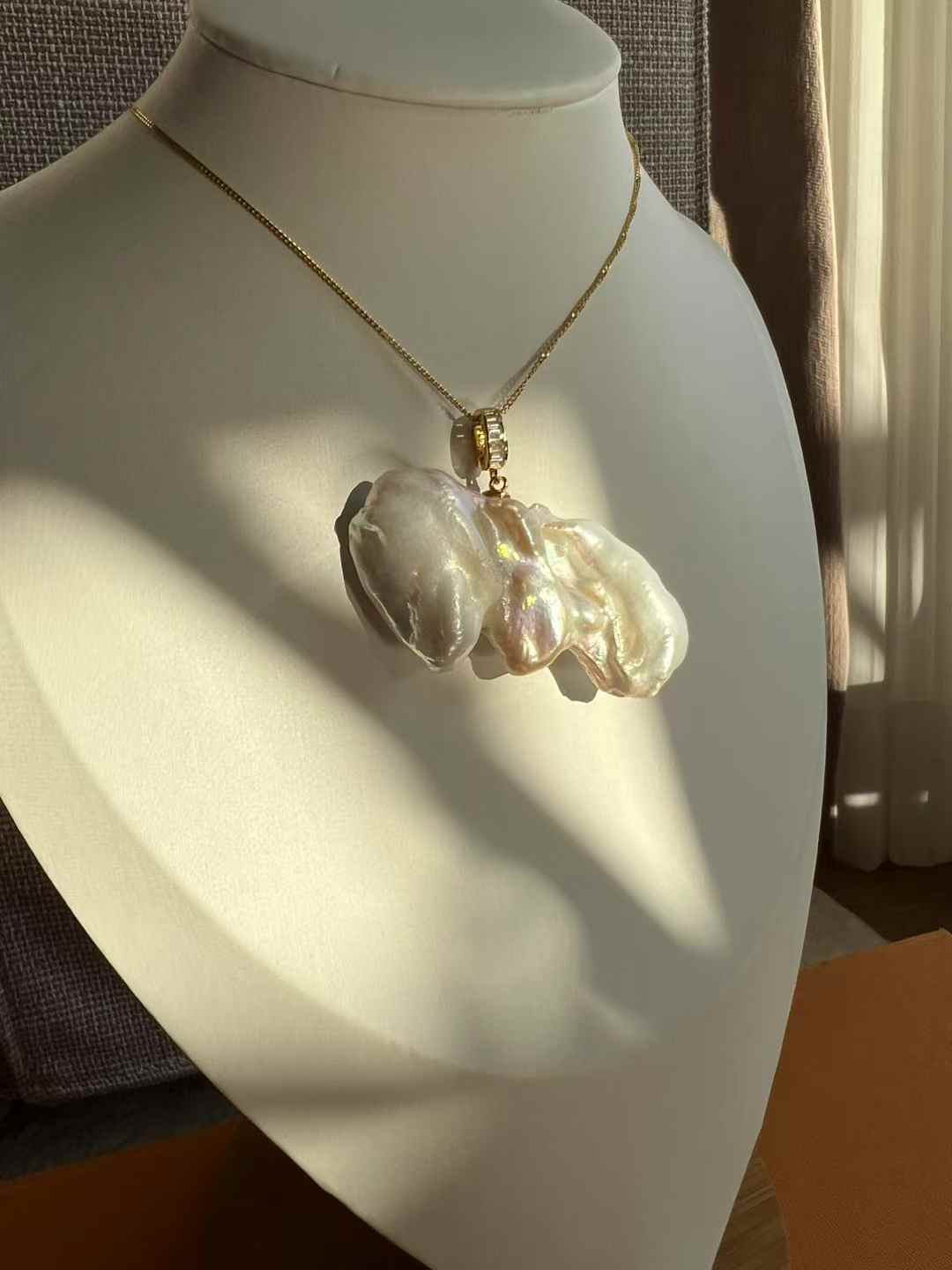 Moonlight-Cloud Pearl Pendant