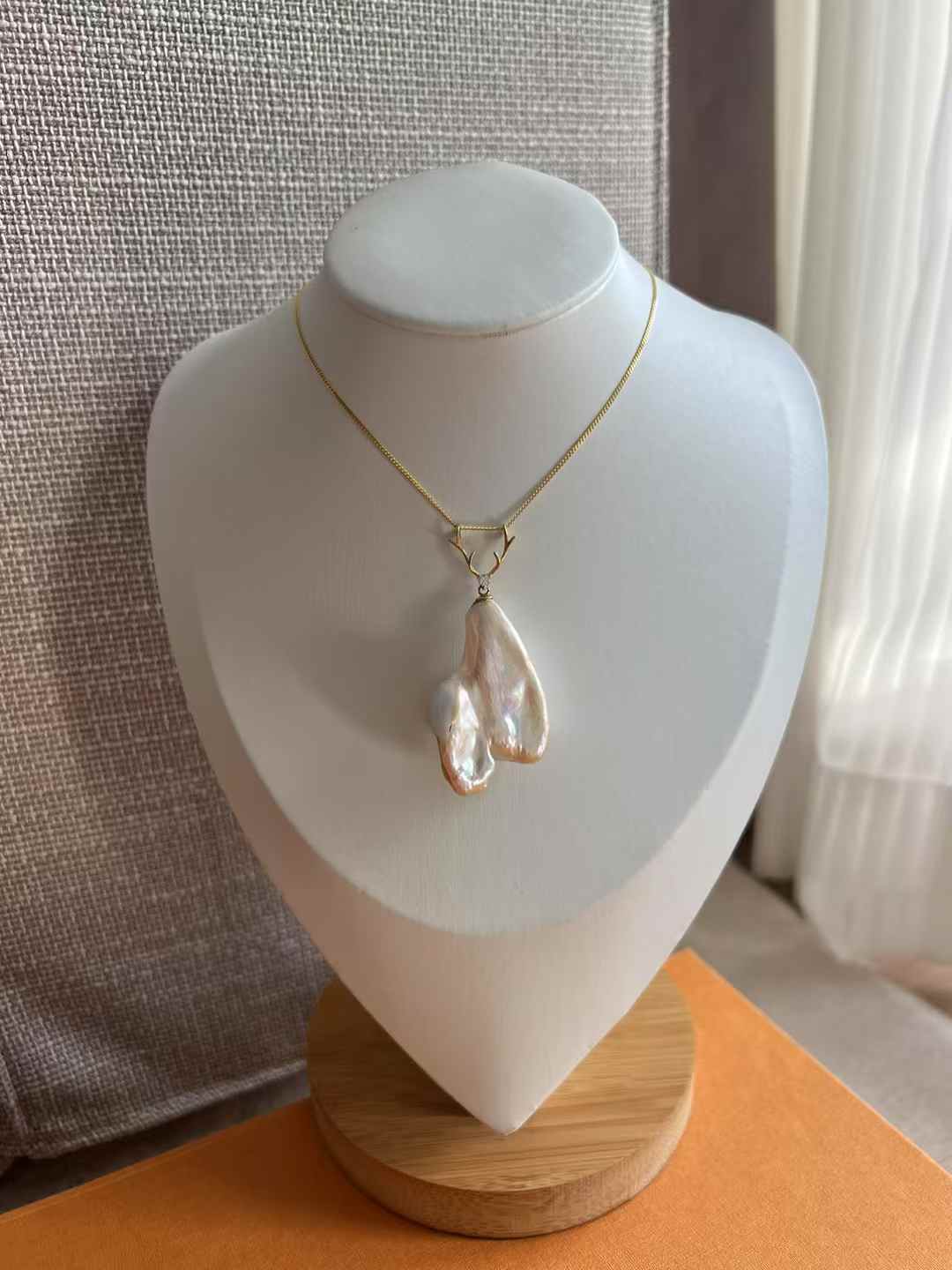 Moonlight-Deer Knight Baroque Pearl Pendant