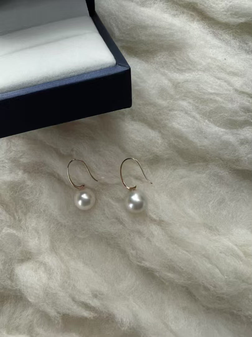 Moonlight-Chalice Pearl Earrings