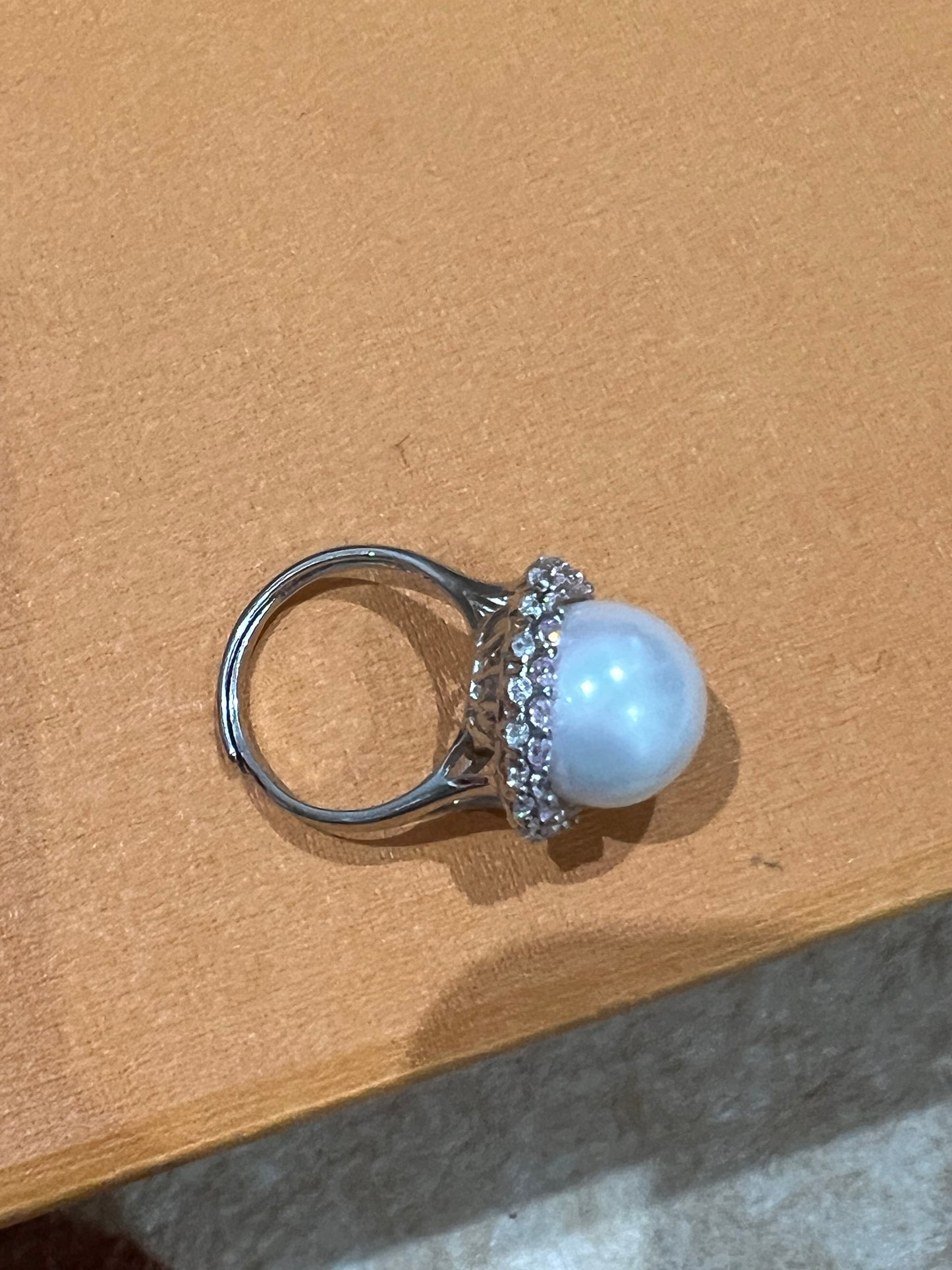 Higher luster Round Freshwater Edison pearl ring with S925 silver and zicon