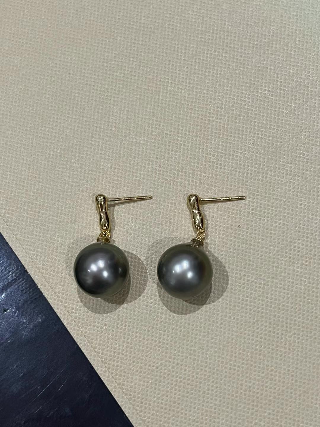 Moonlight-Tahitian Drop Earrings