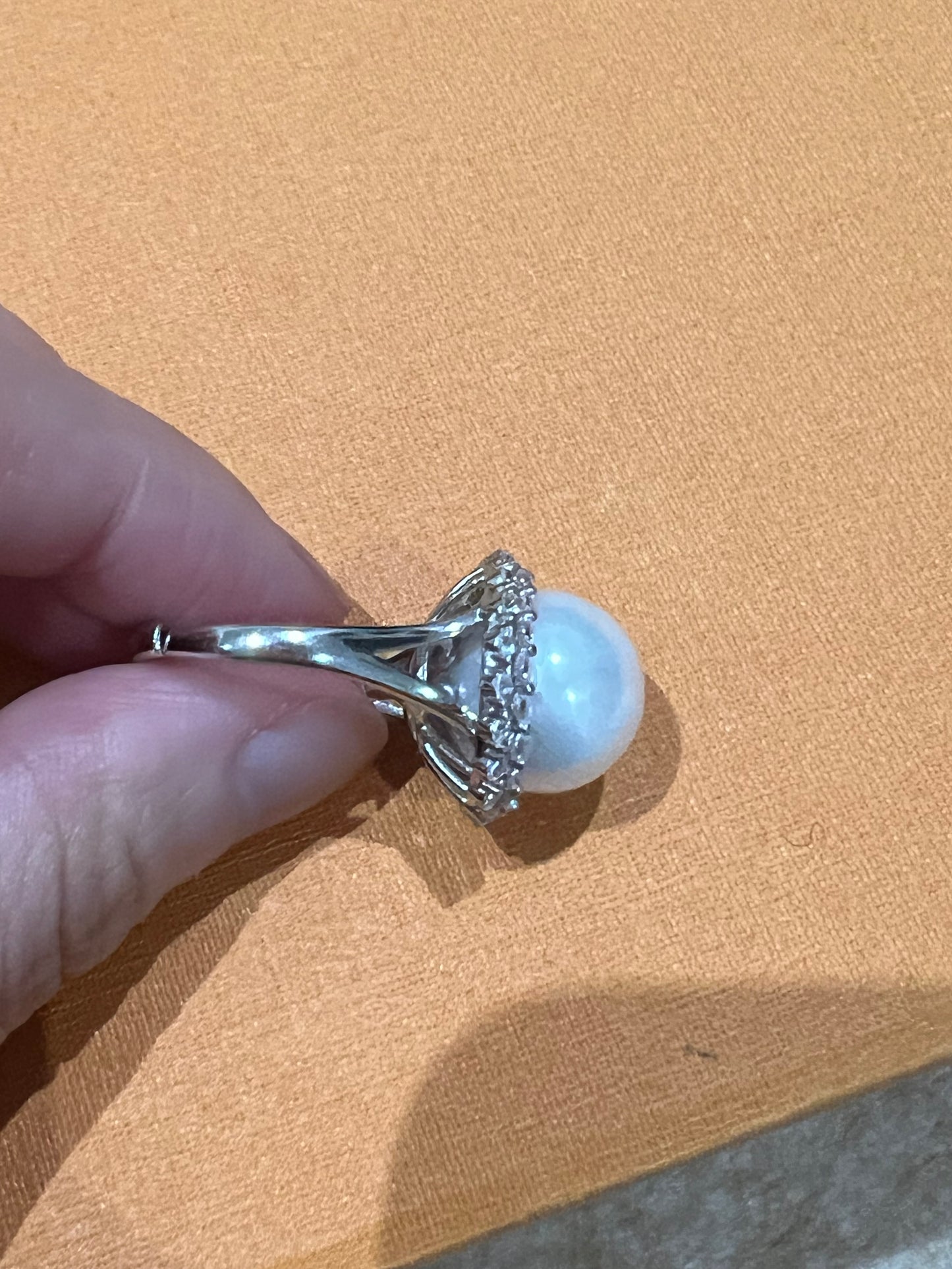 Higher luster Round Freshwater Edison pearl ring with S925 silver and zicon