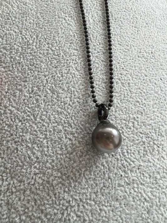 Tahitian black pearl drop shape flawless pandent 12.6mm