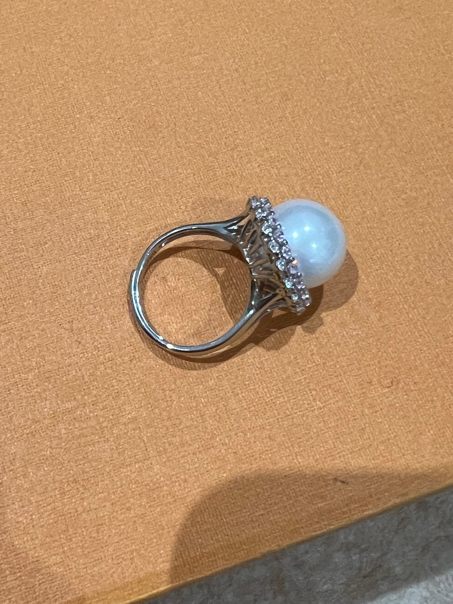 Higher luster Round Freshwater Edison pearl ring with S925 silver and zicon