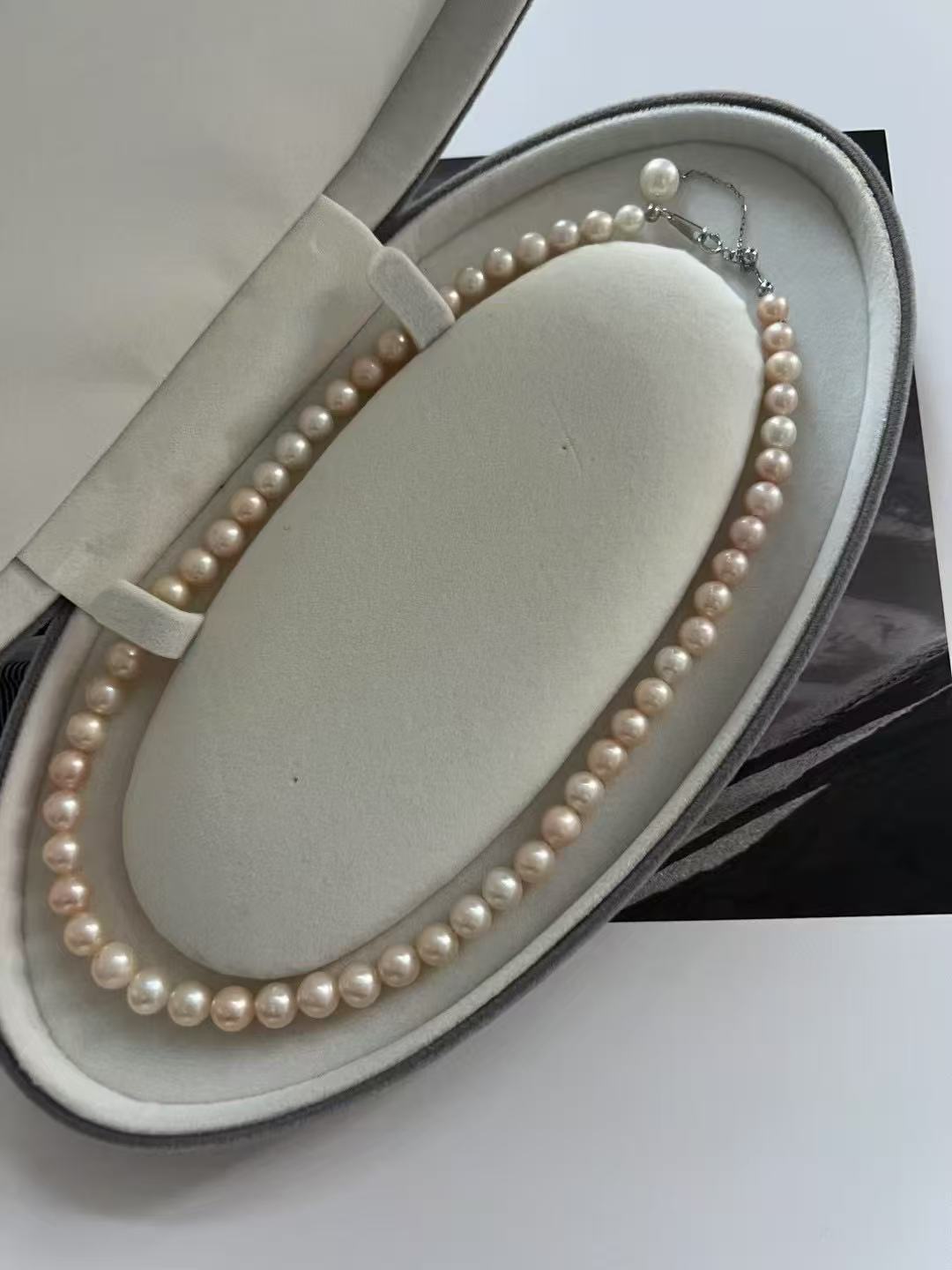 Moonlight-Champagne Pearl Strand