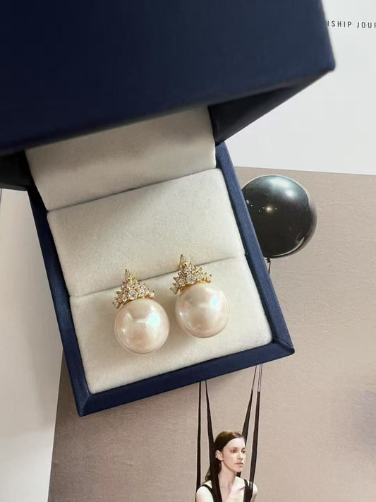 Moonlight – Edison Pearl Stud Earrings