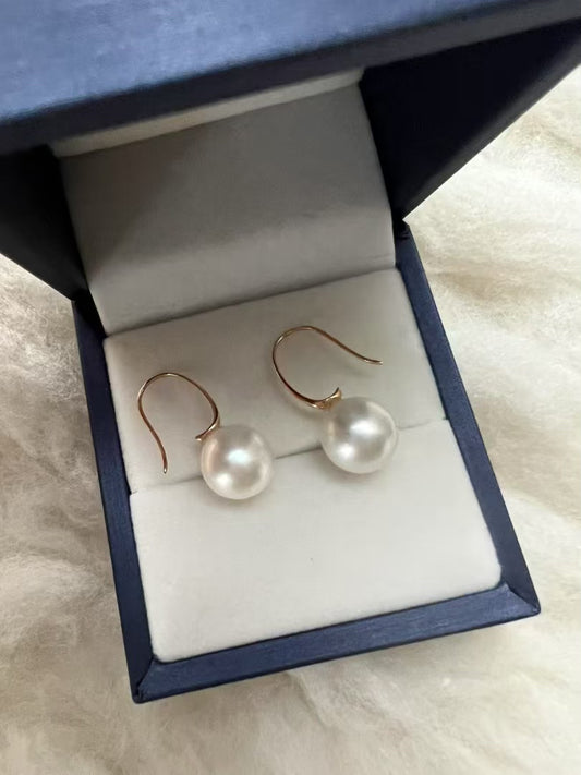 Moonlight-Chalice Pearl Earrings