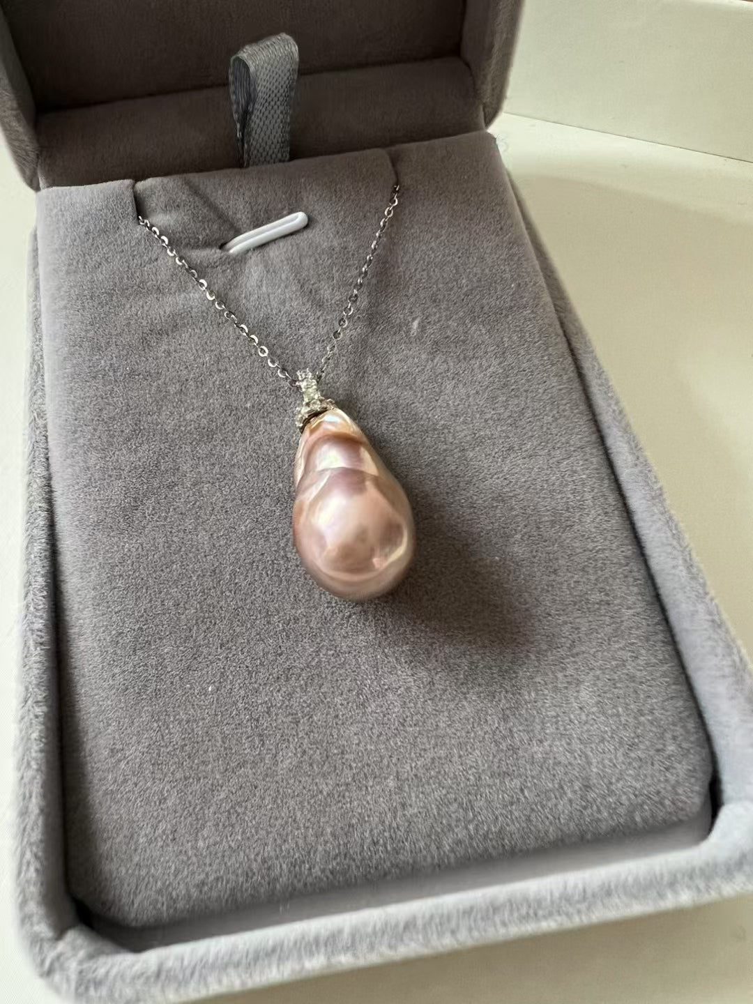 Moonlight-Lightshift Lilac Baroque Pearl Pendant